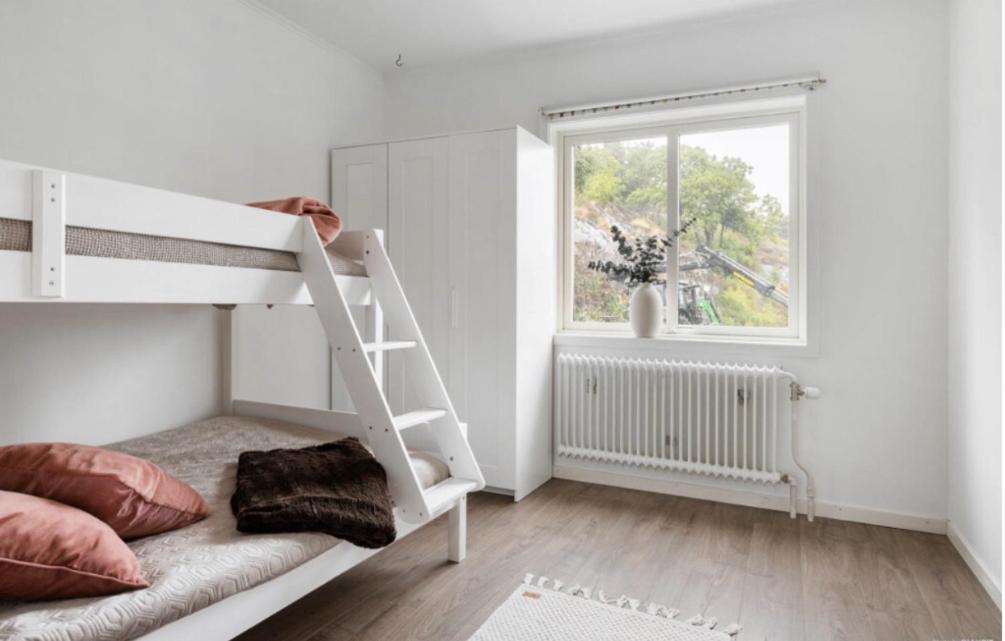 Cheerful Three Room Villa At Stroemstad City Center Exterior foto